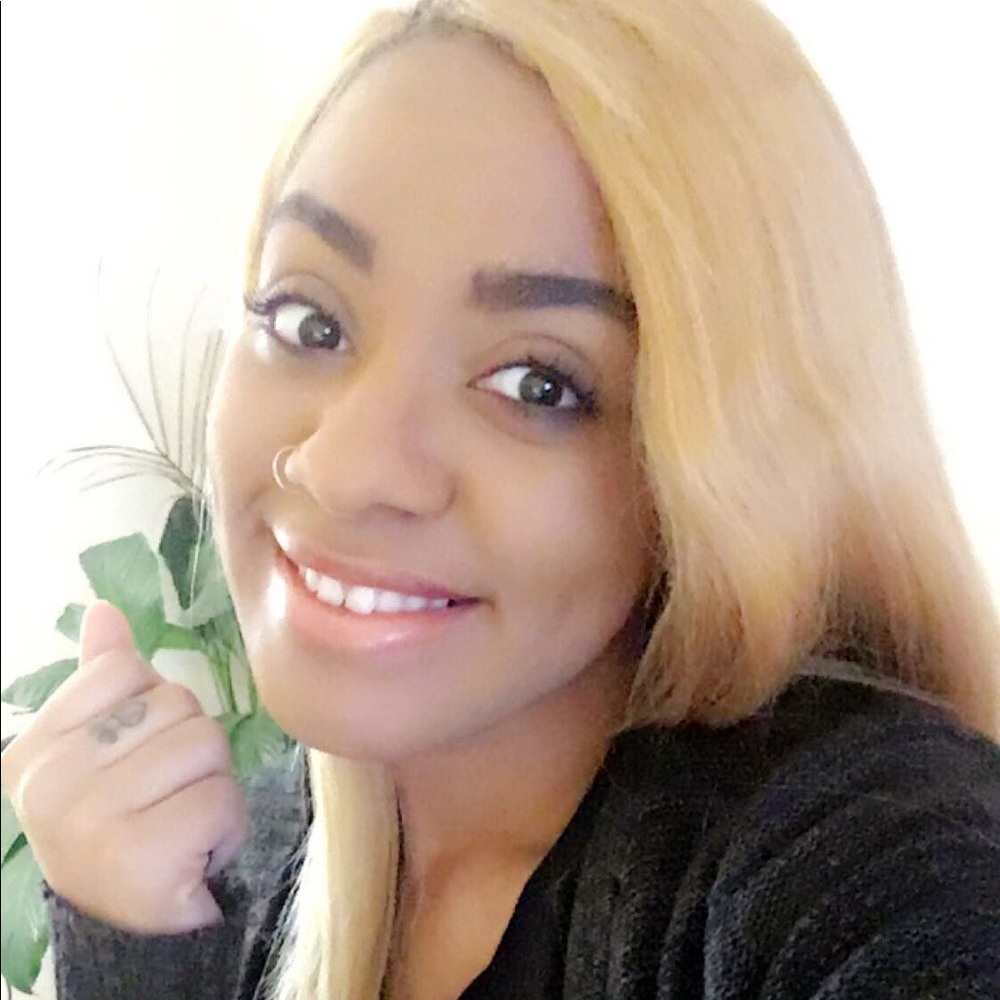 Meet your Posher, Latanya